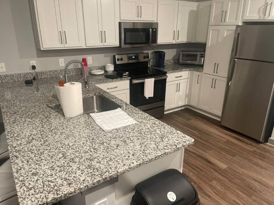 هامبتون Luxurious & Spacious 1 Bedroom المظهر الخارجي الصورة
